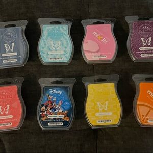 Scentsy Wax Bars. Never used. Selling as a set.